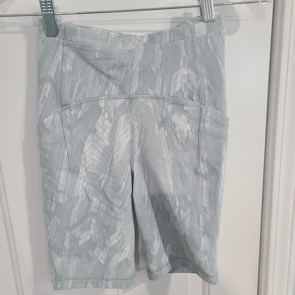 Lululemon Fast and Free High-Rise Short 8 Nulux Green Leaf LW7CCDS Womens Size 2